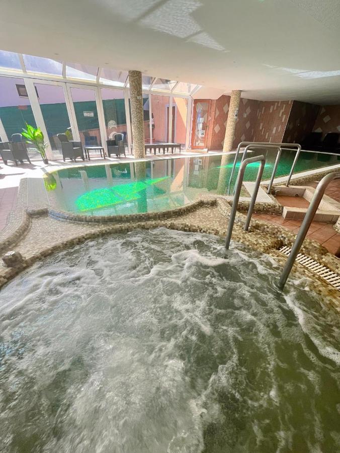 Fonix Wellness *** 1 A Epuelet Heviz Exterior photo