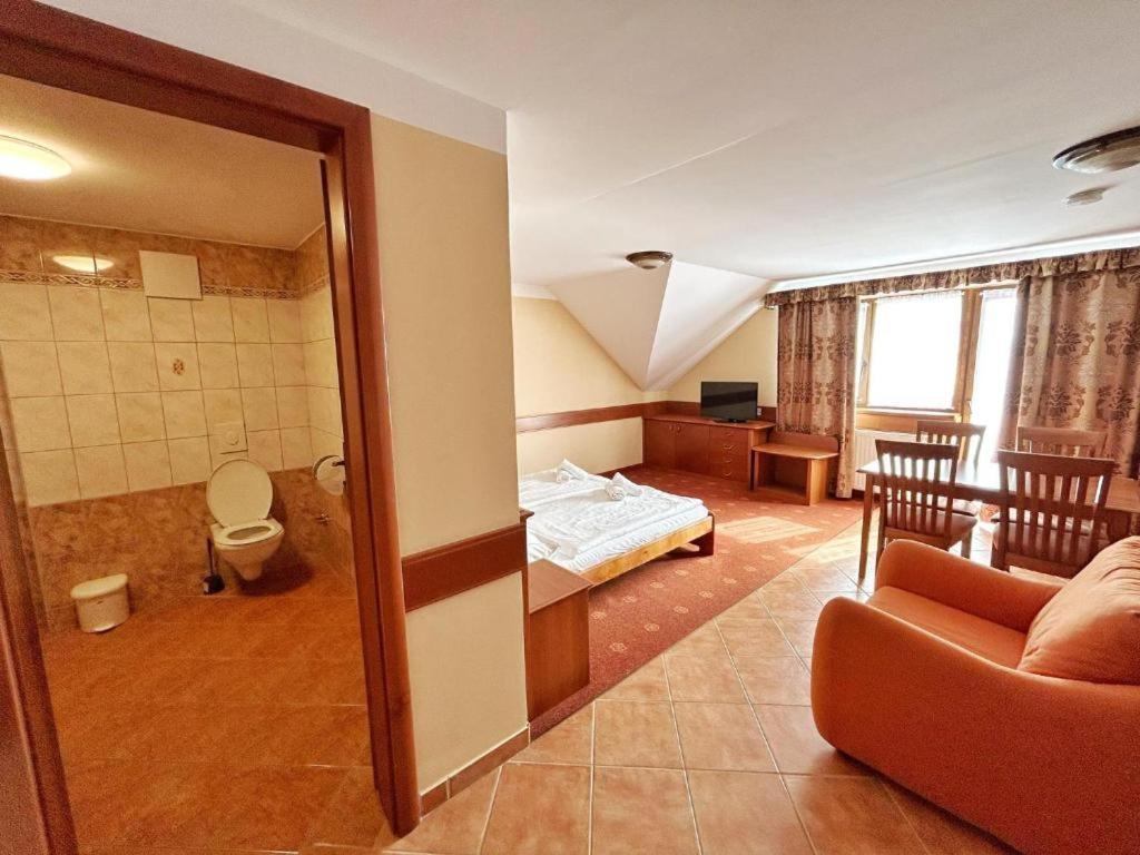 Fonix Wellness *** 1 A Epuelet Heviz Exterior photo